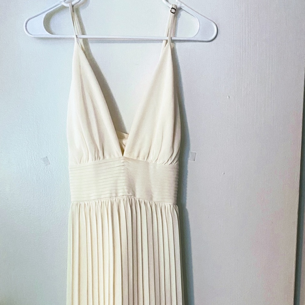 NWT- LULU’S ‘Love Me To The Moon’ Pleated Dress
